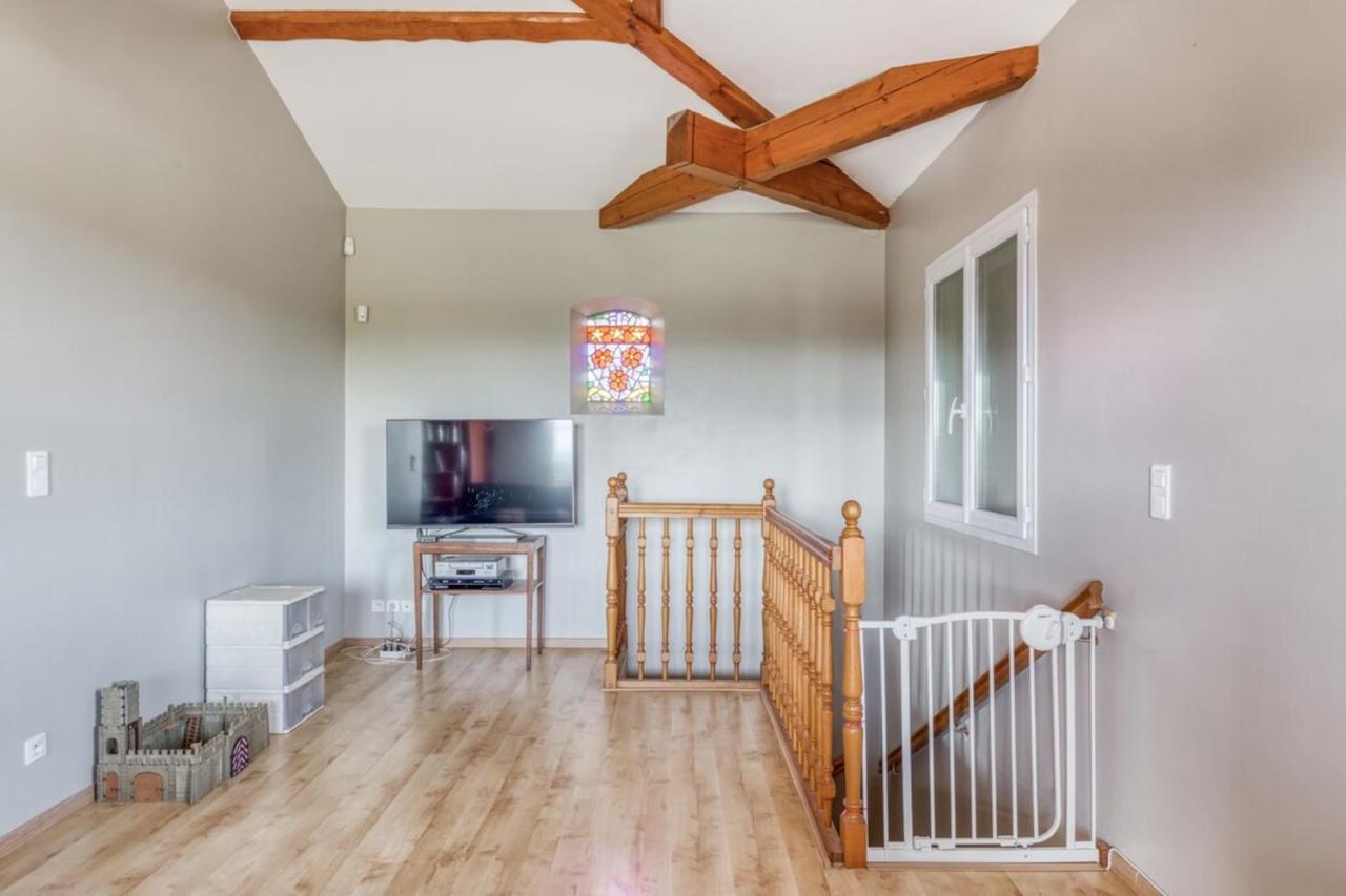 Family Villa At 1H15 From Lyon Precieux 外观 照片
