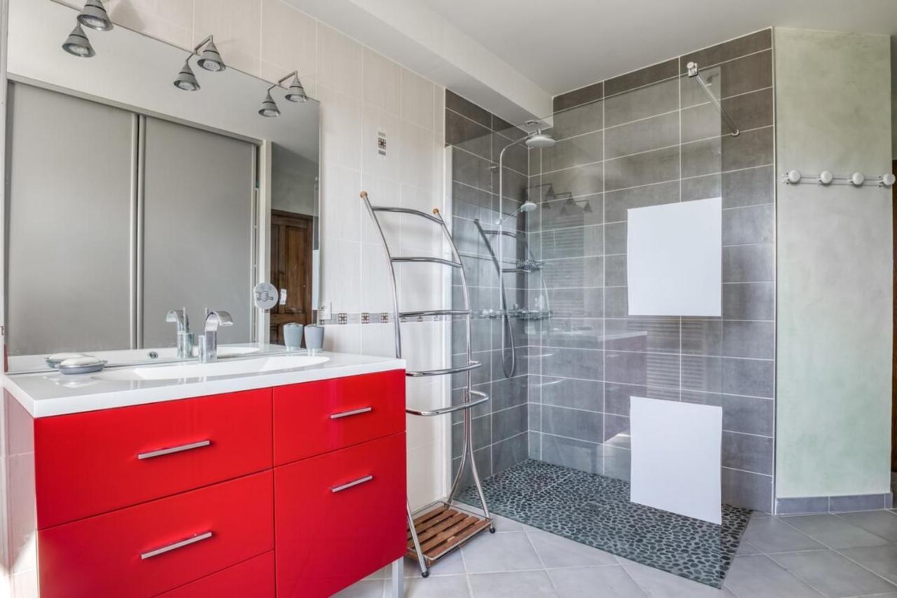 Family Villa At 1H15 From Lyon Precieux 外观 照片